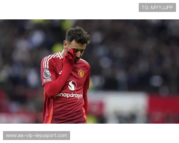 曼联需要在传球链条中找到更多有效衔接点,曼联传奇人物